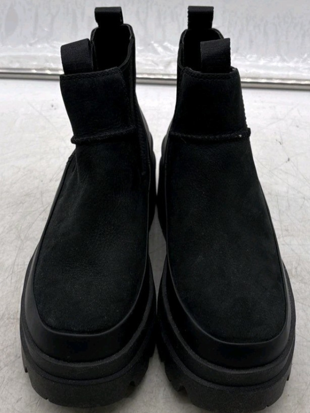 UGG Black Brisbane  Chelsea Chunk Leather Ankle Slip On Boots Women US9/EU40/UK7